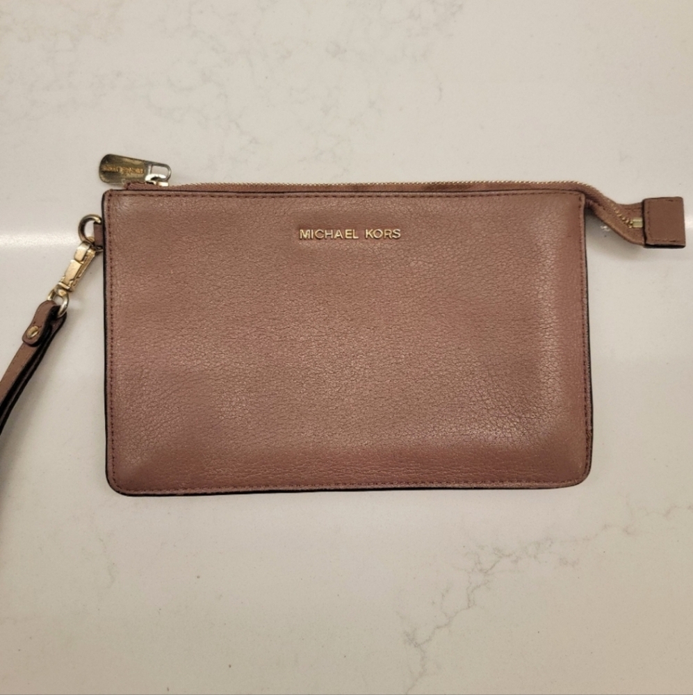 MICHAEL KORS Clutch Wristlet Wallet Muave Pink Nude with Gold Hardware